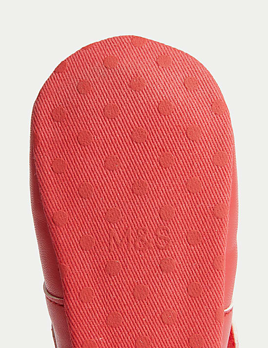 Chaussures bébés à motif fraise et bande auto-agrippante (jusqu’au 18 mois)
