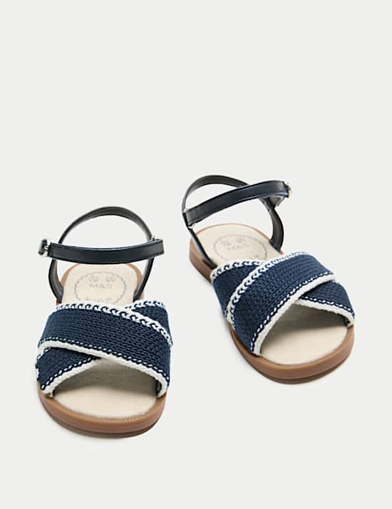 Gehaakte kindersandalen met gekruiste bandjes (maat 20,5-34,5)