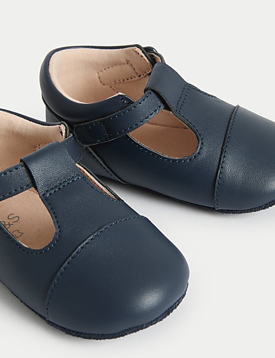 T Bar Pram Shoes (0 -18 Months)