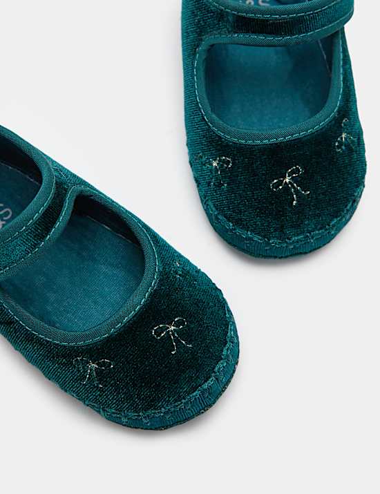 Baby Velvet Ballet Pram Shoes (0-18 Mths)