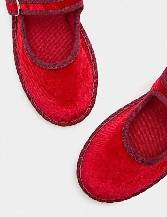 Ballerines enfant &agrave; semelle surpiqu&eacute;e (du 20,5 au 34,5)