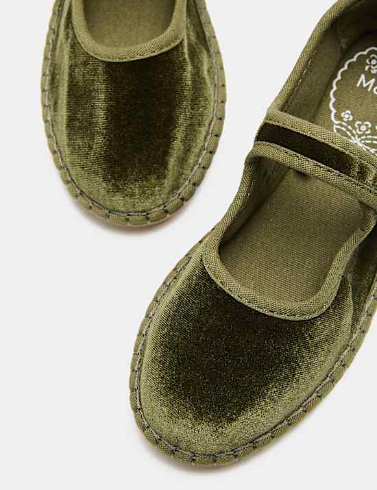 Kids' Stitch Sole Ballet Pumps (4 Small - 2 Large)