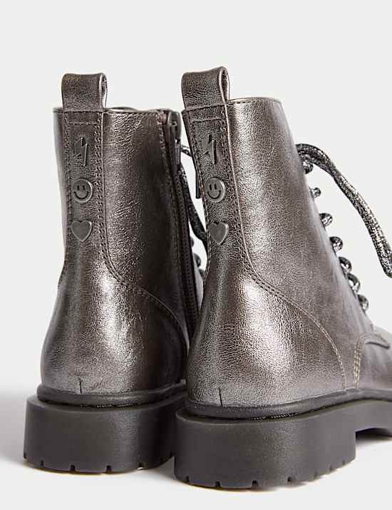 Kids' Light Up Boots (4 Small - 2 Large)