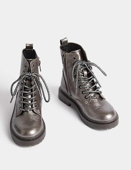 Kids' Light Up Boots (4 Small - 2 Large)