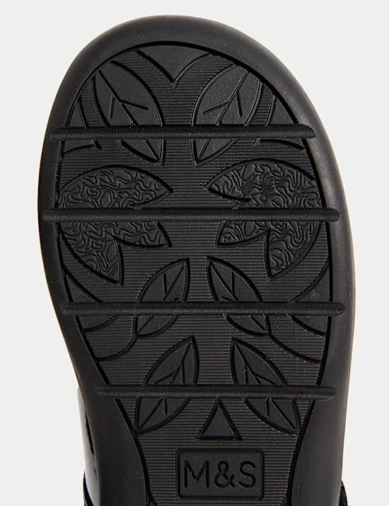 Kids Patent Leather School Shoes (8 Small - 1 Large)