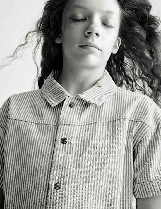 Combishort en jean 100 % coton (du 2 au 16 ans)