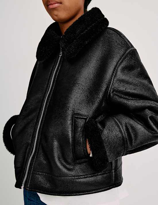 Veste &agrave; bordure en fausse fourrure (du 6 au 16 ans)