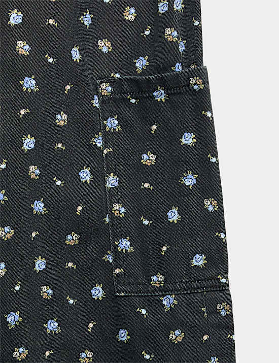 Jeans cargo de pernera ancha con estampado floral (6-16 años)