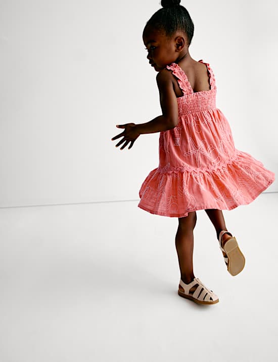 Robe 100 % coton à broderie coquillage (du 2 au 8 ans)