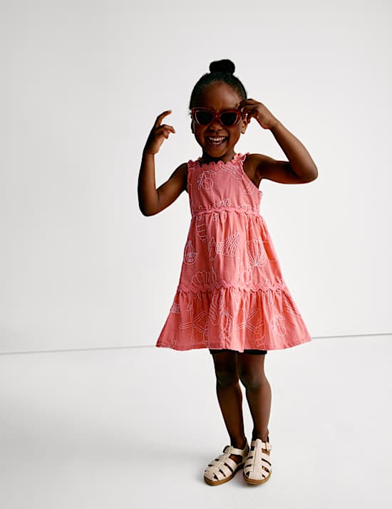 Robe 100 % coton à broderie coquillage (du 2 au 8 ans)