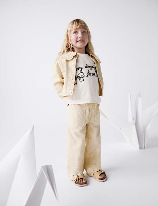 Haftowane dżinsy w kwiaty (2–8 lat)