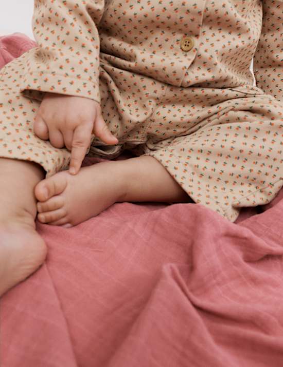 Combinaison 100 % coton &agrave; motif petites fleurs (jusqu&rsquo;au 3 ans)