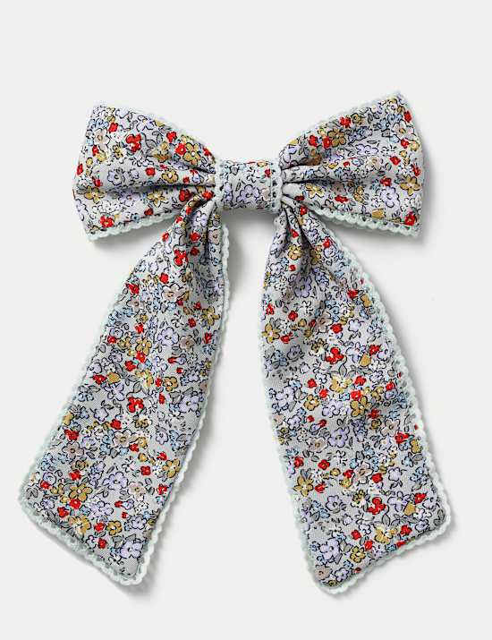 Pinza para el pelo con lazo de florecillas