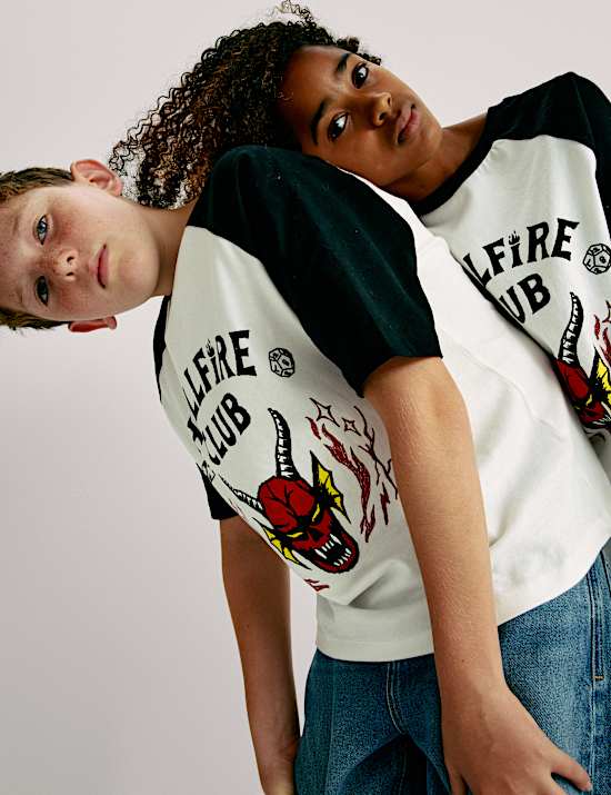 חולצת טי Stranger Things™‎ מכותנה טהורה (6-‏16 שנים)