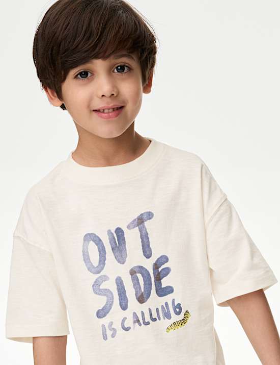 Camiseta 100 % algodón con eslogan “Outside” (1-8 años)
