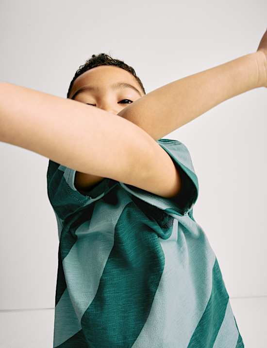 Pruhované tričko z čisté bavlny s s diagonálními vlnami (2–8 let)