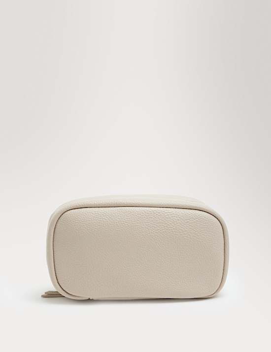 &Mu;&epsilon;&sigma;&alpha;ί&omicron;&upsilon; &mu;&epsilon;&gamma;έ&theta;&omicron;&upsilon;&sigmaf; &nu;&epsilon;&sigma;&epsilon;&sigma;έ&rho; &alpha;&pi;ό &sigma;&upsilon;&nu;&theta;&epsilon;&tau;&iota;&kappa;ό &delta;έ&rho;&mu;&alpha;