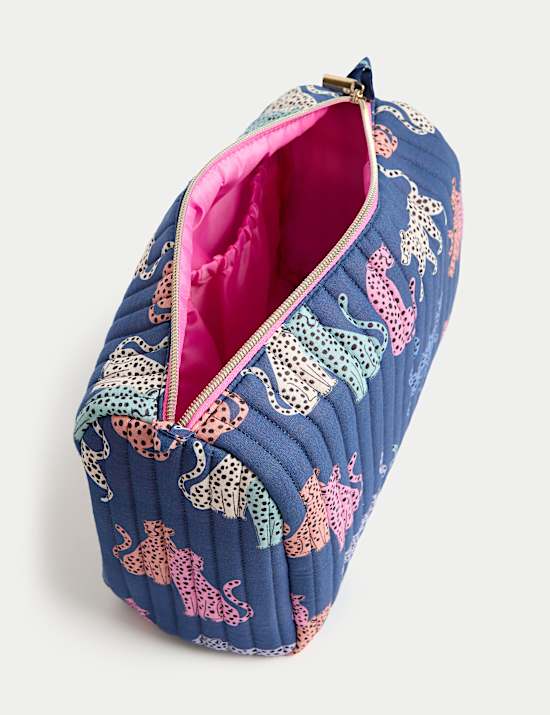 Μεγάλο καπιτονέ νεσεσέρ