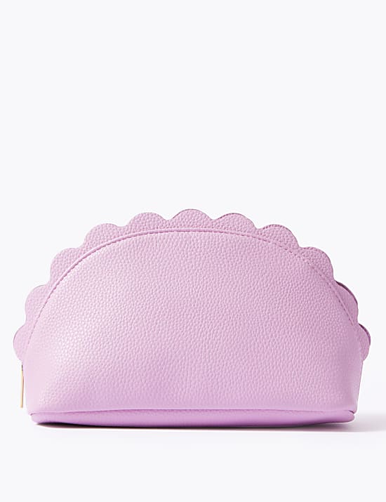 Scallop Toiletry Bag