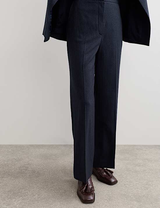 Wolrijke broek met rechte pijpen en krijtstreep