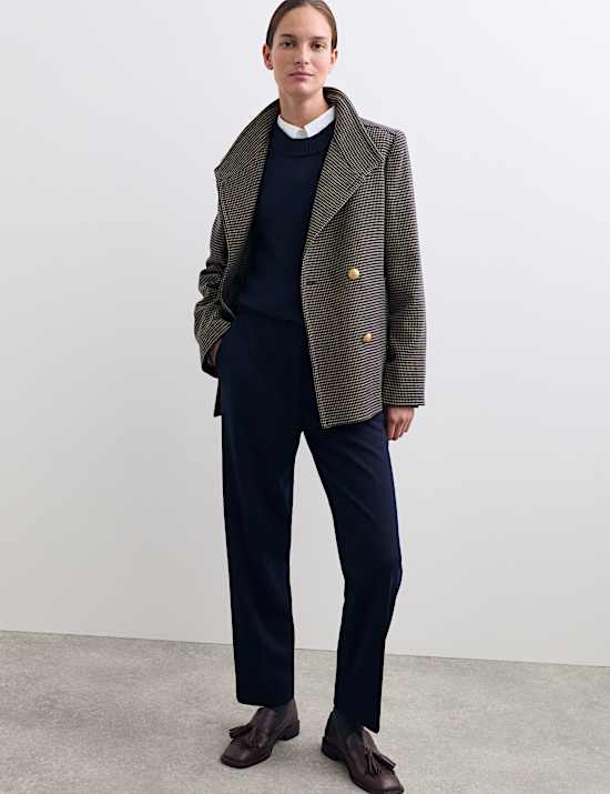 Korte jas van zuivere merinowol met geometrisch motief