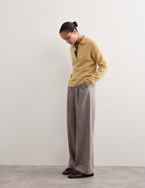 Trui van mohairmix met kraag en V-hals