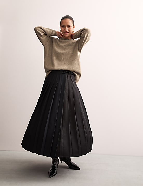 Ruimvallende trui van zuiver kasjmier met ronde hals