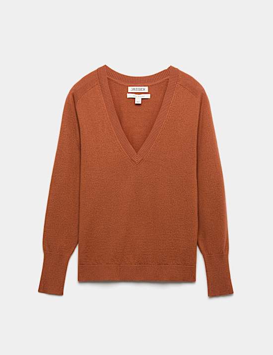 Pull en laine m&eacute;rinos avec soie &agrave; col en V