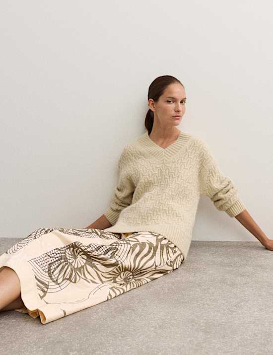 Pull en alpaga mélangé à maille torsadée et col en V avec cachemire