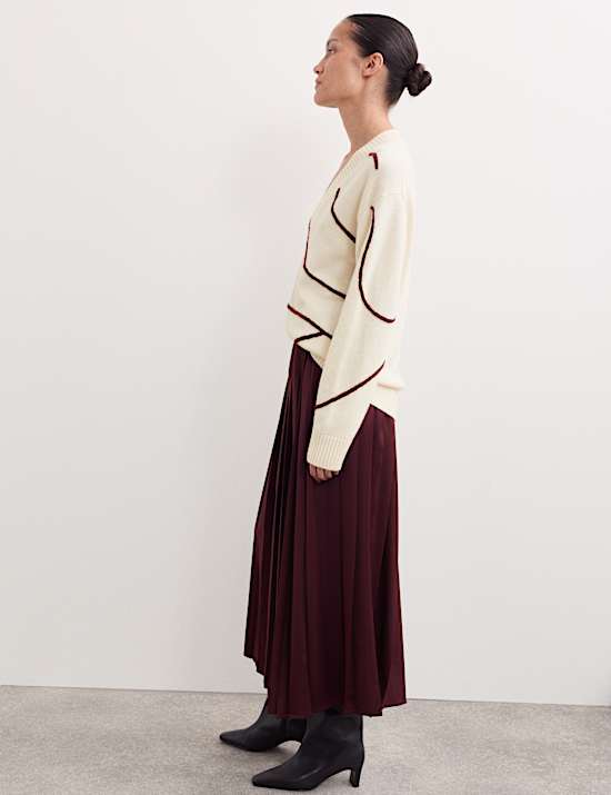 Merino Wool Embroidered Stripe V-Neck Jumper