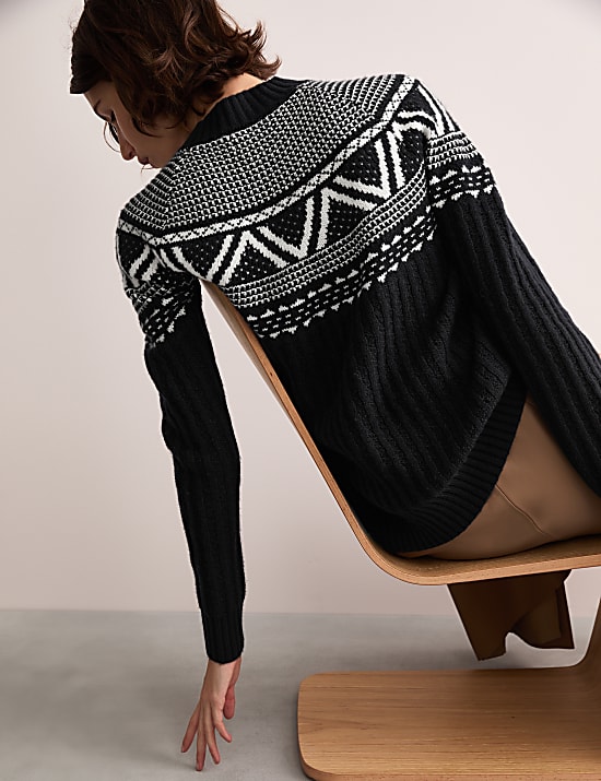 Pull pure laine d&rsquo;agneau motif jacquard &agrave; col chemin&eacute;e