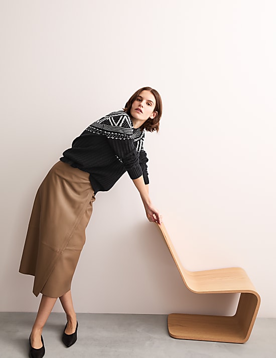 Pull pure laine d&rsquo;agneau motif jacquard &agrave; col chemin&eacute;e