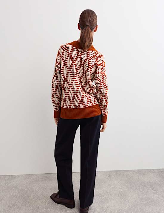 Merino Wool Rich Diamond Stitch V-Neck Jumper