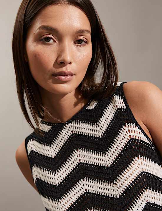 Katoenrijk, gestreept, gebreid hemdje met ronde hals