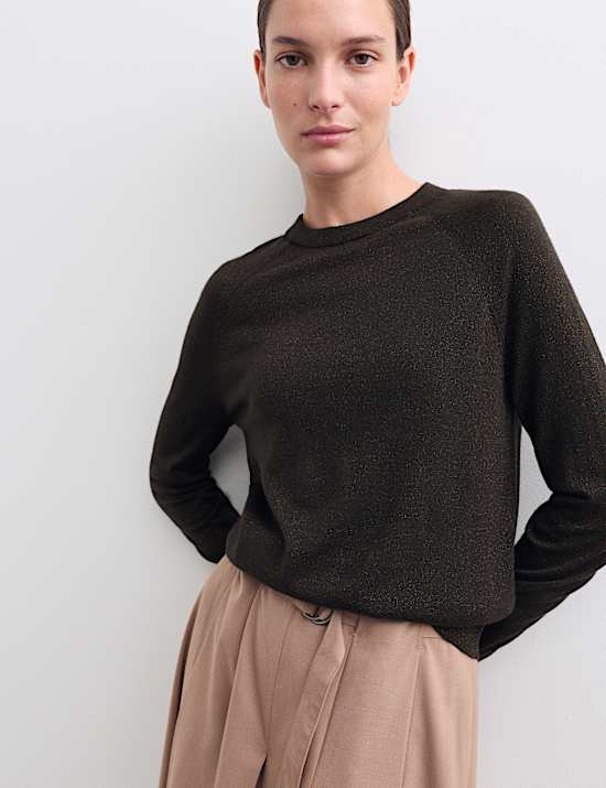 Μεταλλιζέ πουλόβερ σε χαλαρή γραμμή με υψηλή περιεκτικότητα σε μαλλί Merino