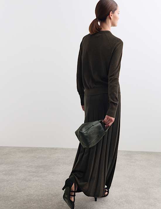 Μεταλλιζέ πουλόβερ σε χαλαρή γραμμή με υψηλή περιεκτικότητα σε μαλλί Merino