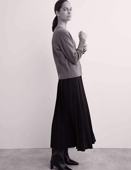 Pure Cashmere Round Neck Relaxed Cardigan