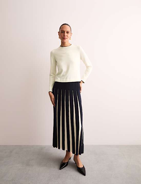 Merinowolrijke trui met biesdetail