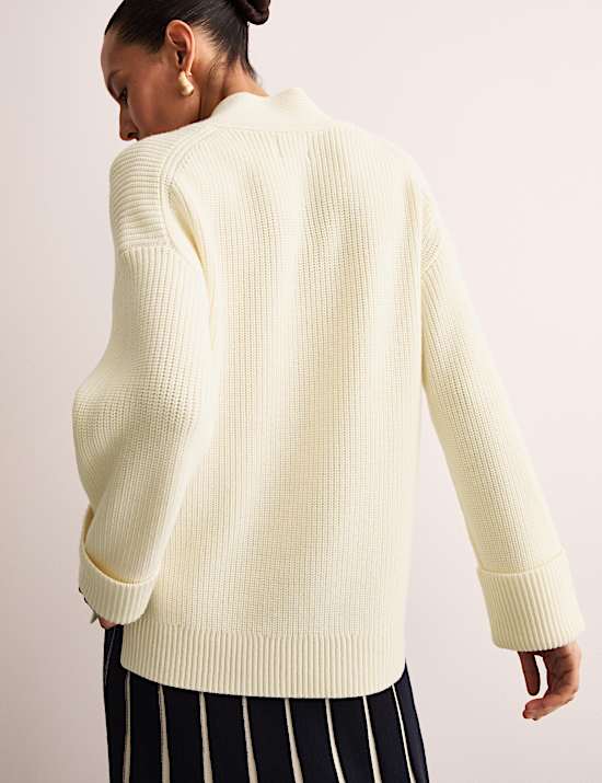 Jersey informal 100% lana de merino de escote en pico