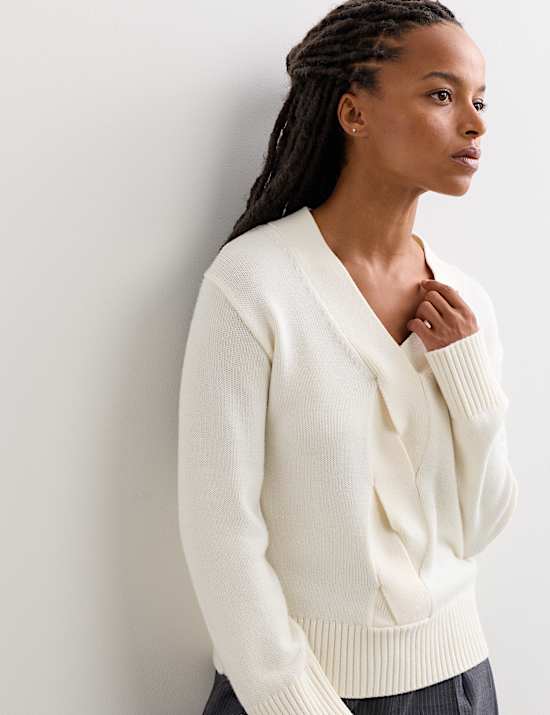 Pure Merino Wool V-Neck Twist Jumper