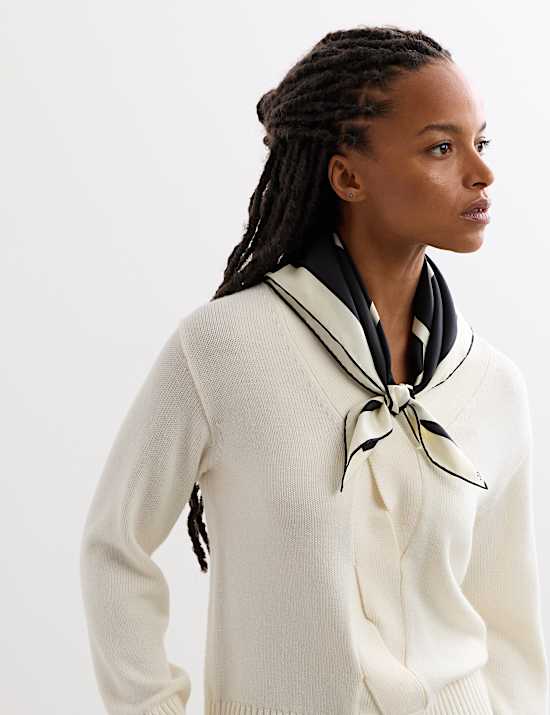 Pure Merino Wool V-Neck Twist Jumper