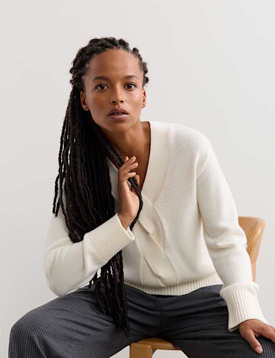 Pure Merino Wool V-Neck Twist Jumper