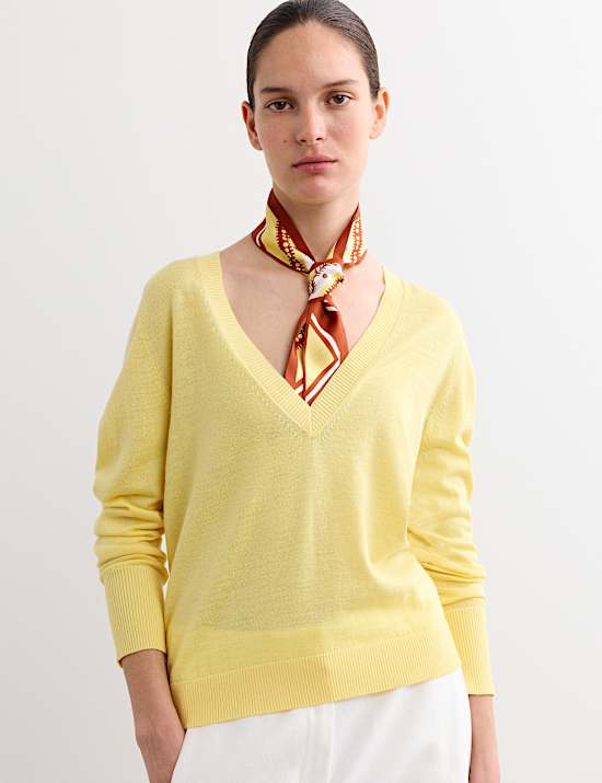 Sweter z dekoltem w serek ze 100% wełny merino