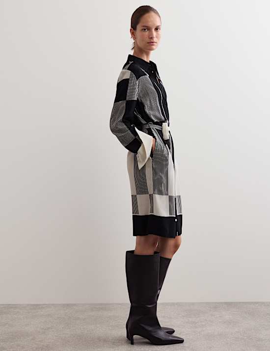 Robe chemise longueur genou avec ceinture et imprimé