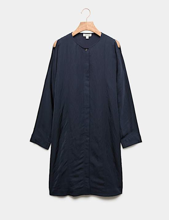 Robe tube longueur genou &agrave; &eacute;paules d&eacute;nud&eacute;es