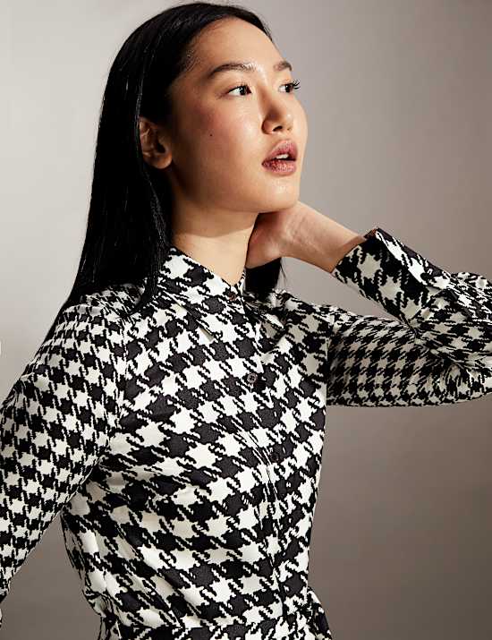 Robe midi style chemise 100&nbsp;% soie avec imprim&eacute;