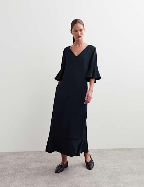 Robe patineuse mi-longue à détail jabot en tweed de cavalerie