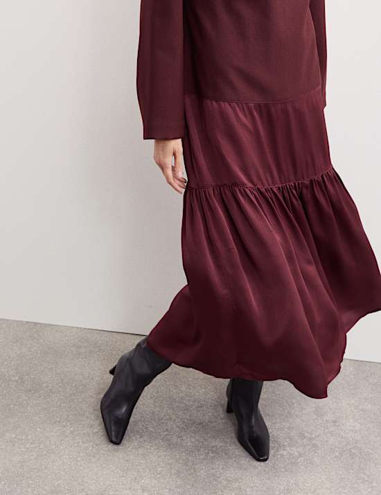 Robe midi à volants, aspect mat et brillant