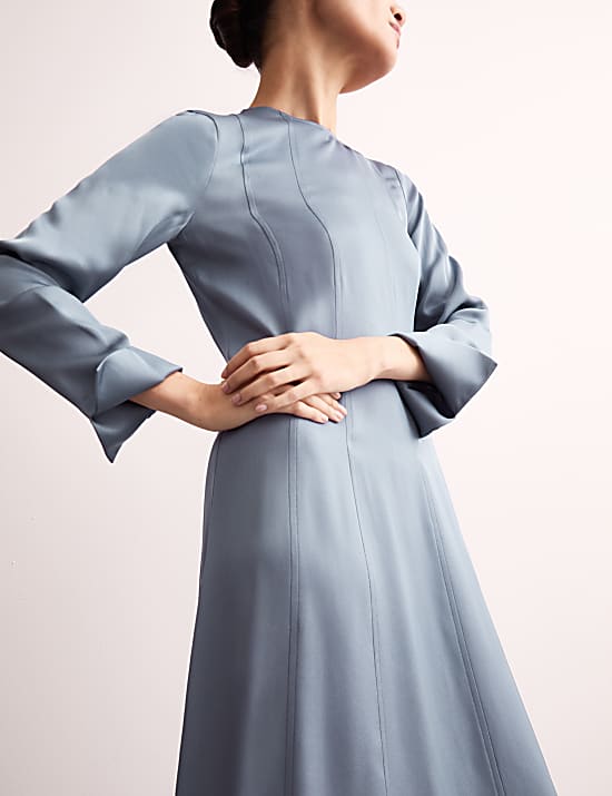 Robe midi coupe droite en cr&ecirc;pe satin&eacute;e
