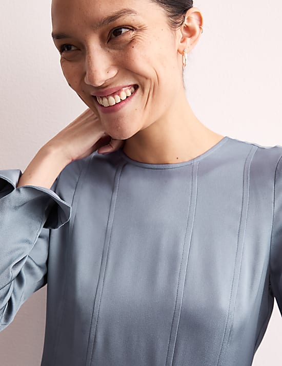 Robe midi coupe droite en cr&ecirc;pe satin&eacute;e